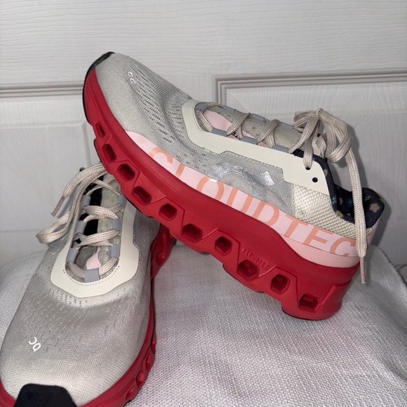 FP Movement x On Cloudmonster Sneakers 
Men’s US 7 EU 40 /Womens US main image 4